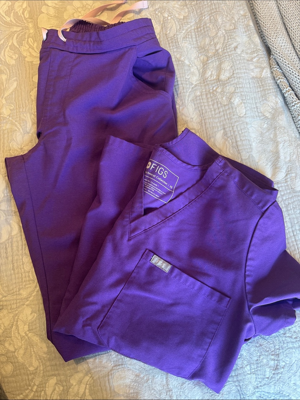 FIGS Women's Purple Scrub Set - V-Neck Top & Drawstring Pants
